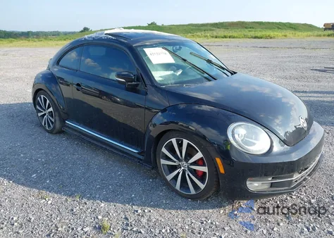 2012 Volkswagen Beetle 2.0T Turbo z USA, uszkodzony, nr VIN 3VWV67AT7CM648410
